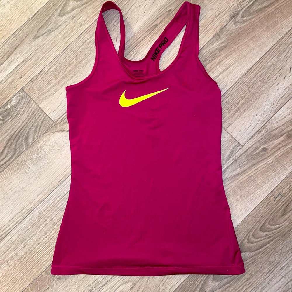 Nike Pro Tank top - Size: Small